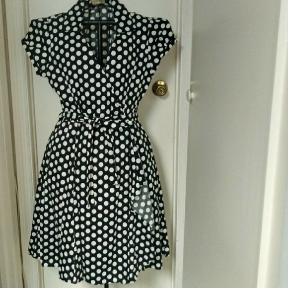 Nana Fashion Dresses & Skirts - A beautiful summer polka dot dress.